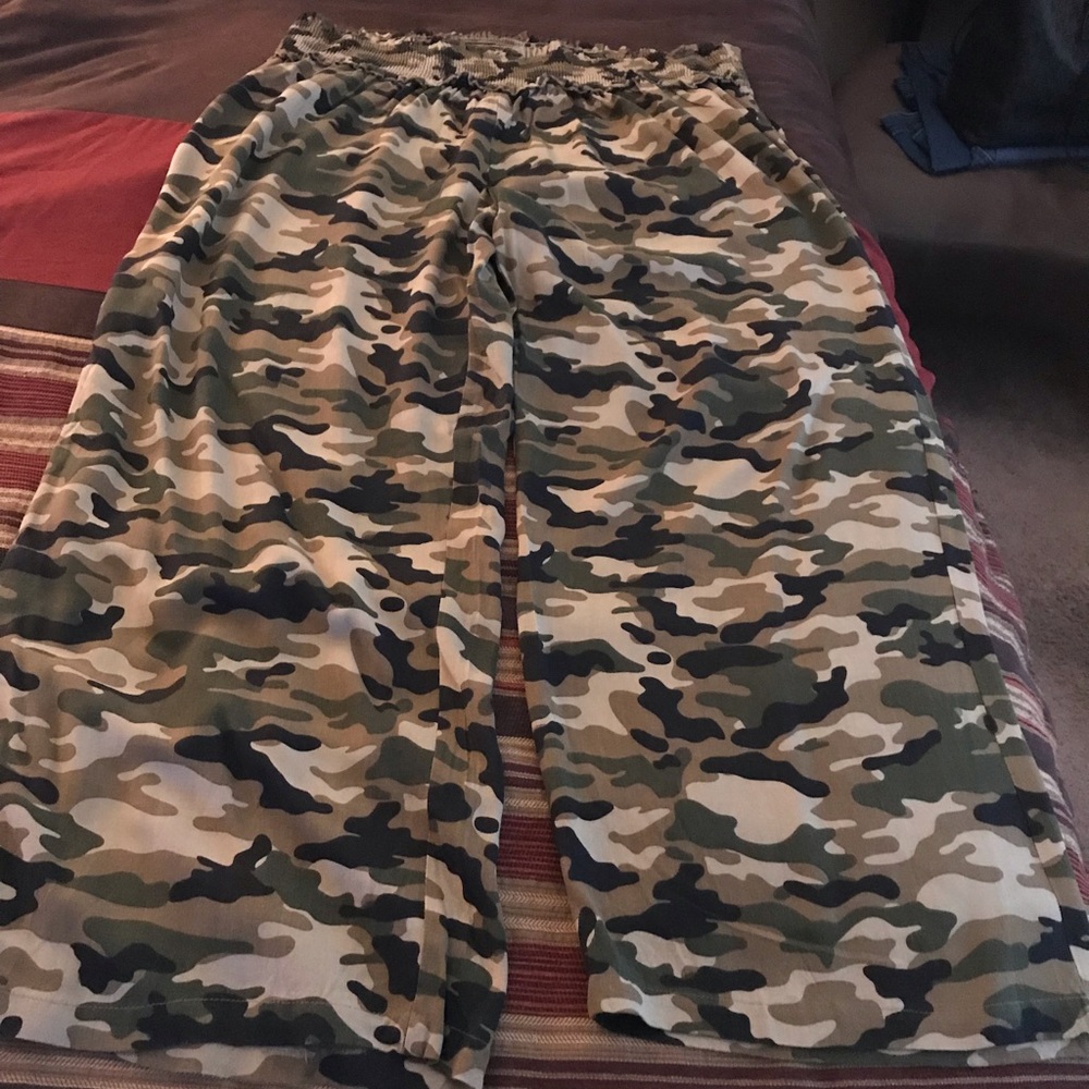 Camo wide leg pants